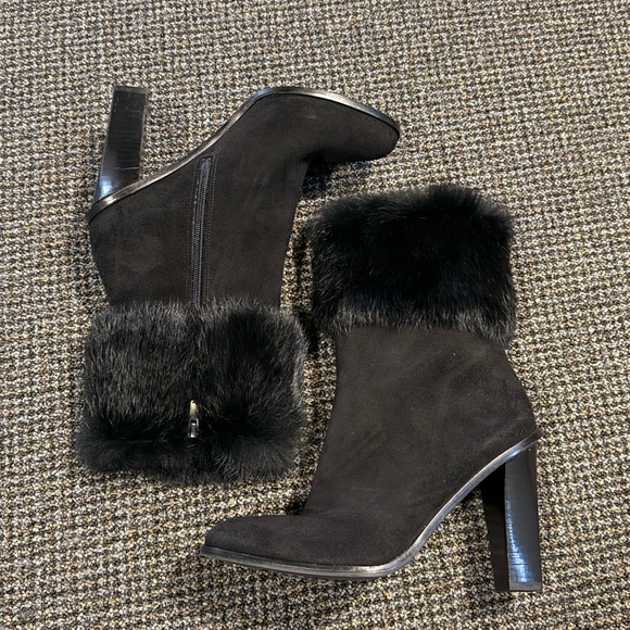 Via Spiga Black Fur-Trimmed Heeled Boots - Picture 2 of 9